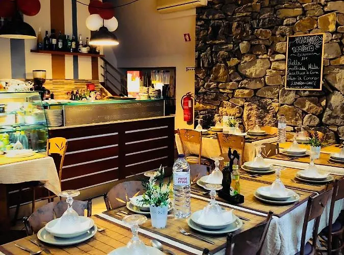 Abrigo Da Estrela Bed & Breakfast *